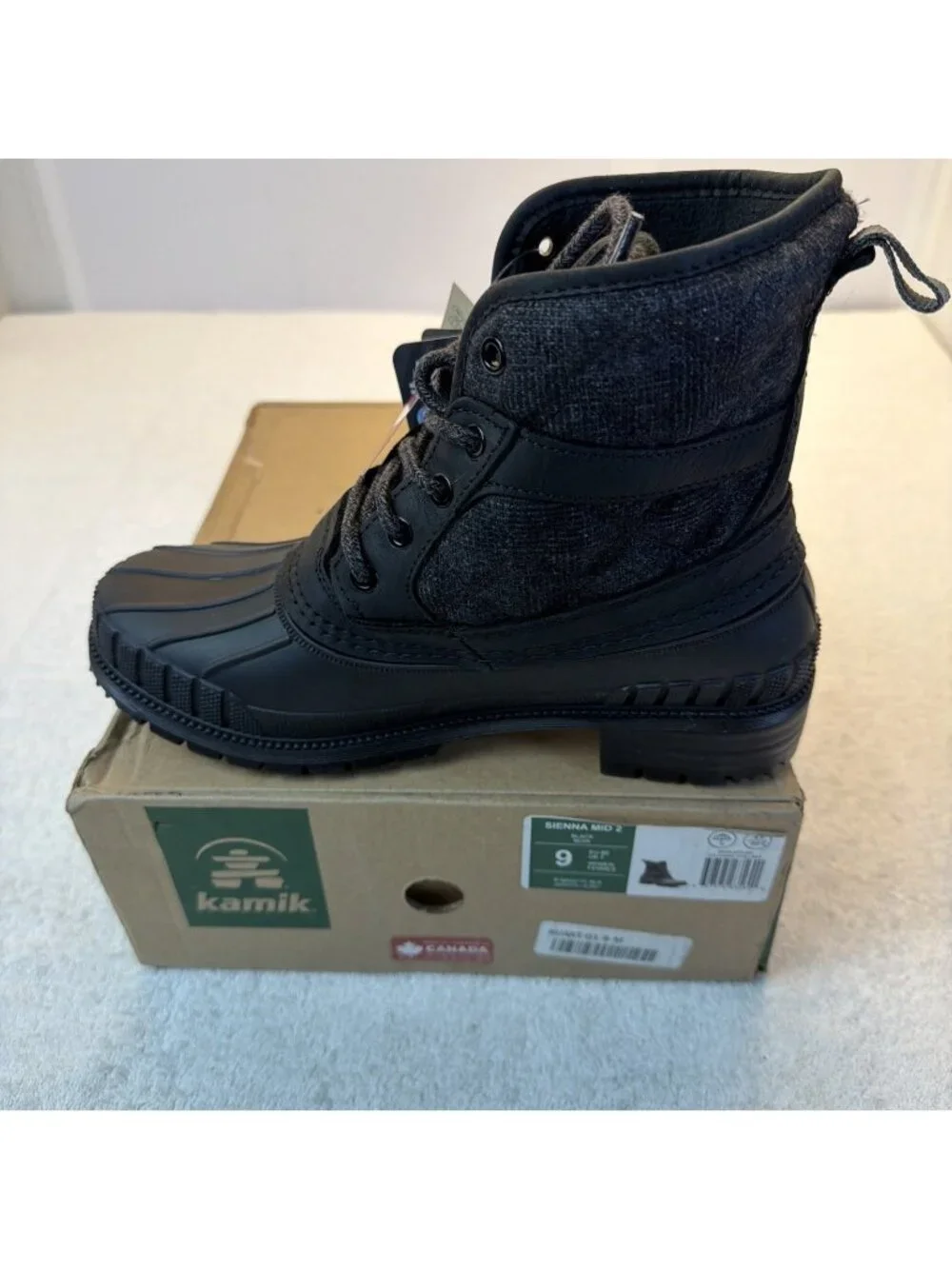 Kamik Sienna Mid 2 Waterproof Duck Boots Black Soft Sock Upper Women SZ 9 New